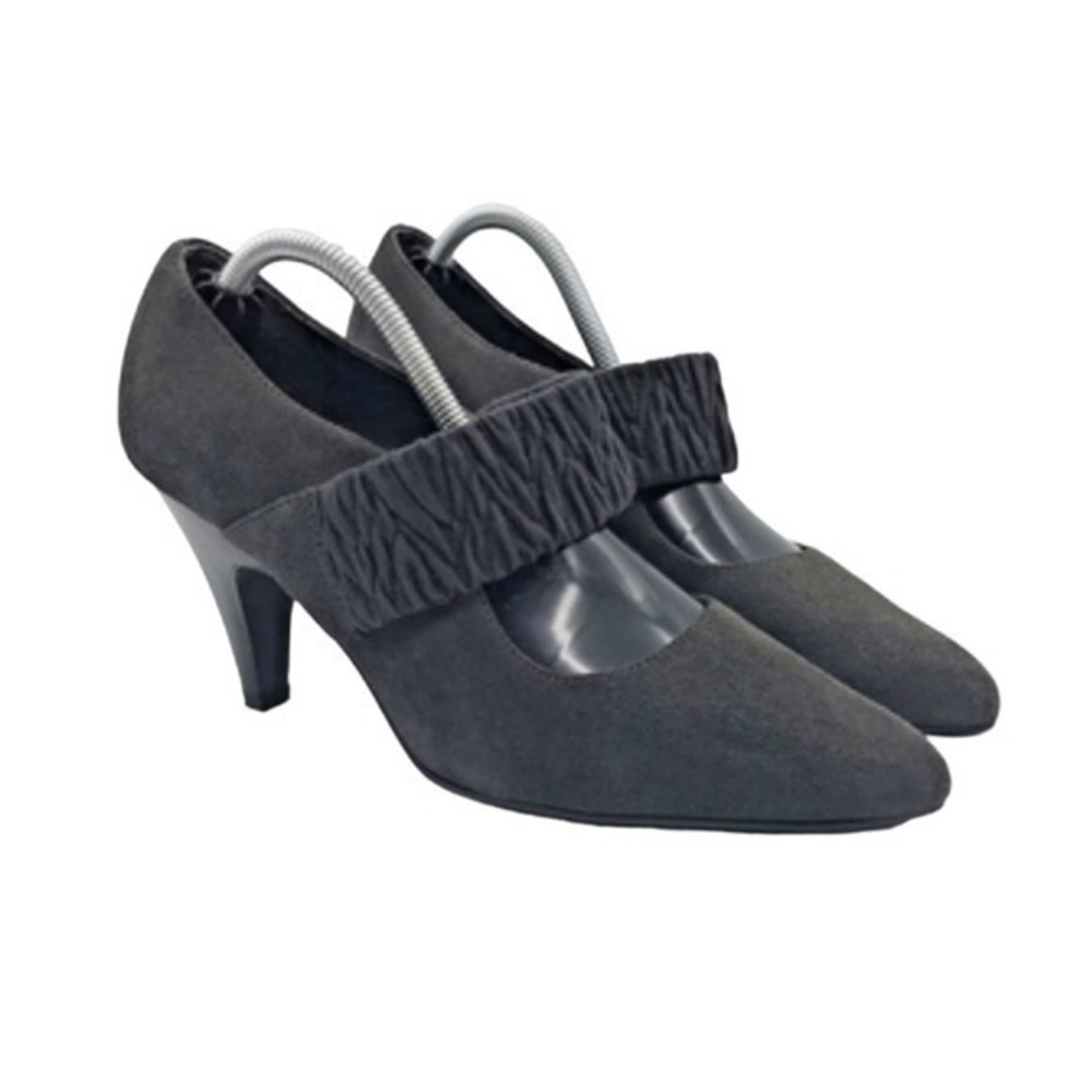 RELATIVITY BRITTANY SUEDE GREY 3” HEELS, SIZE 8M